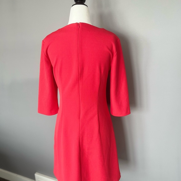 Red Dress with zipper details - Picture 3 of 3